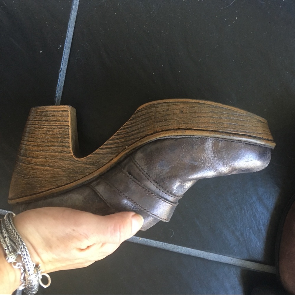 Clogs - Picture 4 of 5